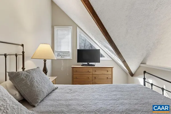 $255,000 | 745 Laurelwood, Unit 745, Roseland, VA 22967