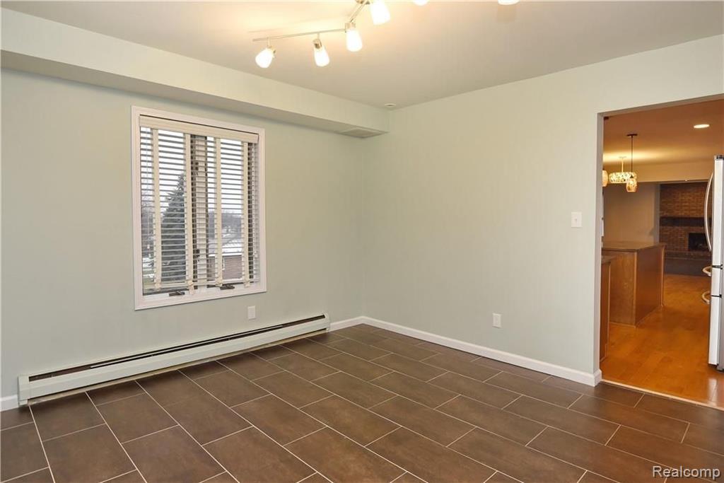 271 Stonetree Circle Rochester Hills, MI 48309 - Photo 6 of 38