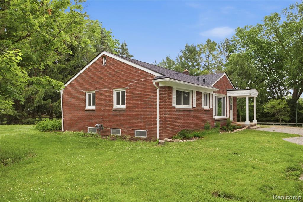 8701 Brookville Road Plymouth, MI 48170 - Photo 43 of 45