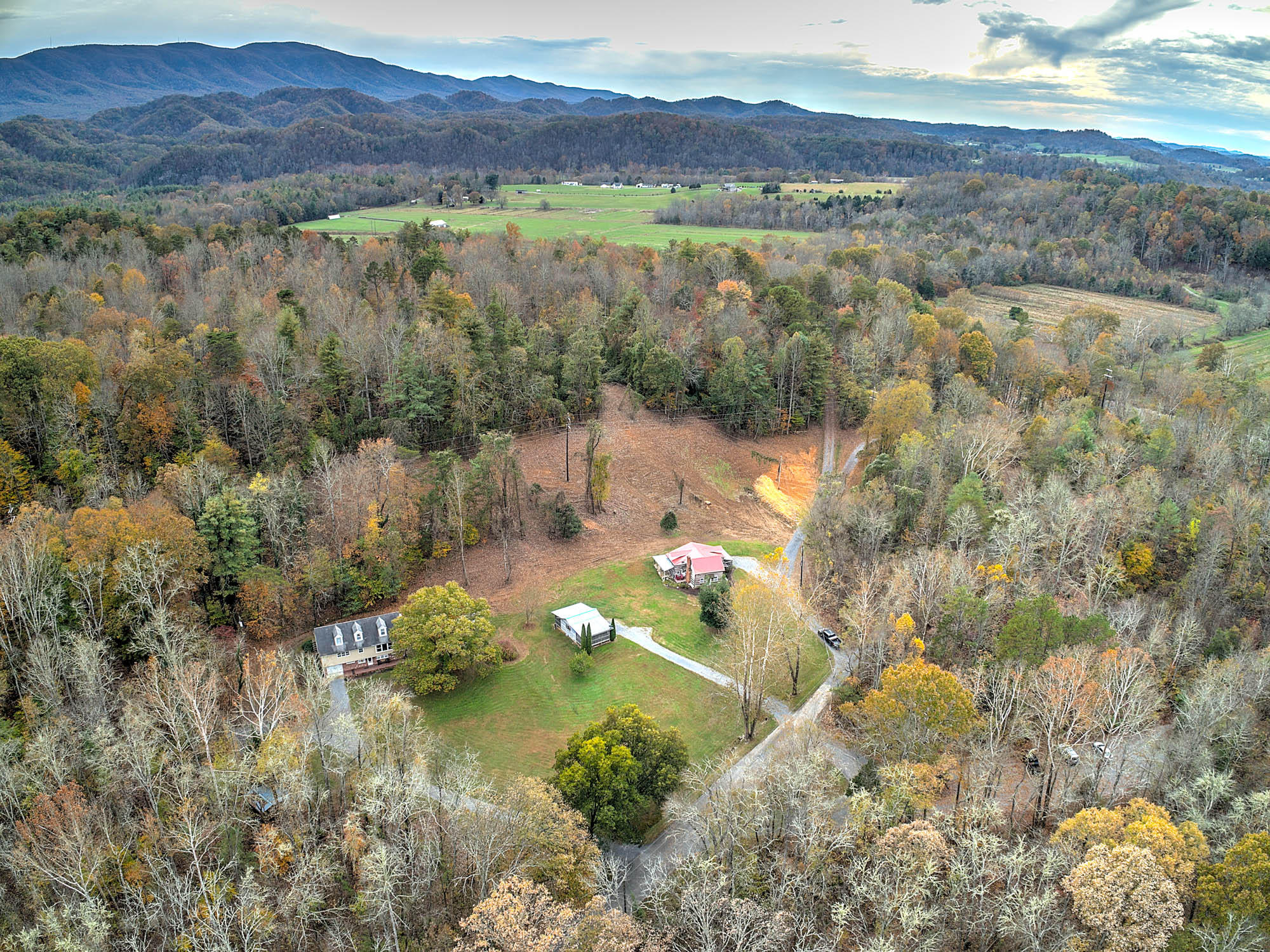 383 Tva Road South Bristol, TN 37620 - Photo 3 of 37 FRONT AERIAL