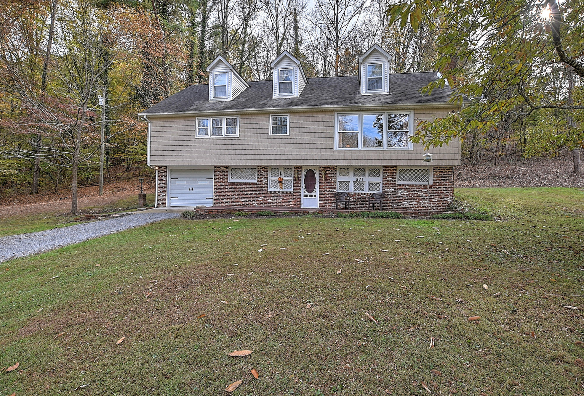 383 Tva Road South Bristol, TN 37620 - Photo 4 of 37 FRONT MAIN HOME