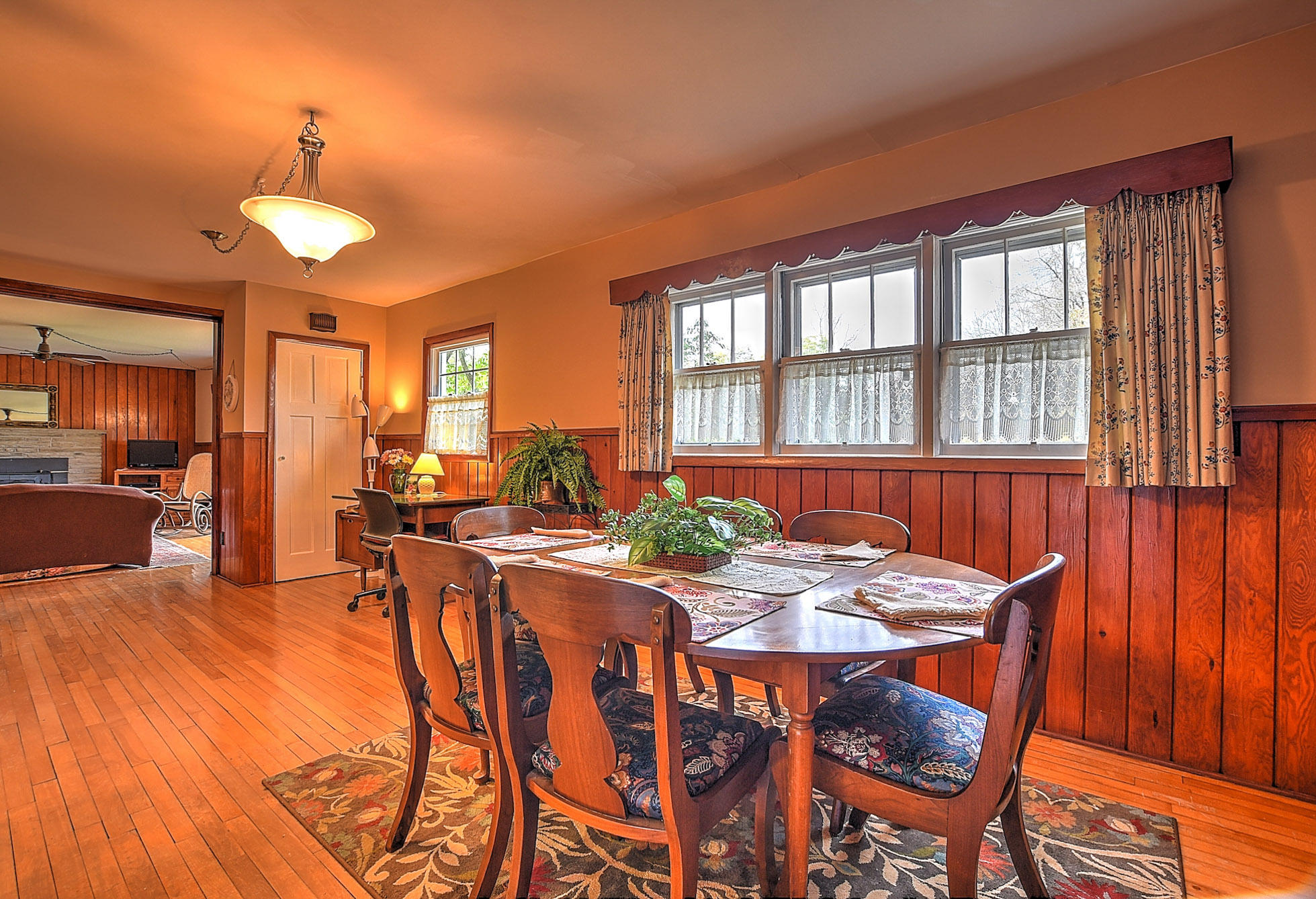 383 Tva Road South Bristol, TN 37620 - Photo 10 of 37 DINING ROOM 3