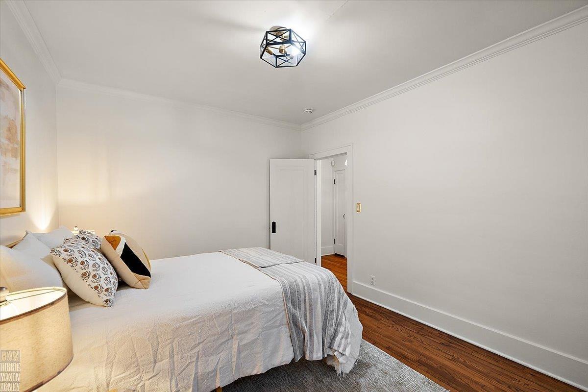 1433 Yorkshire Road Grosse Pointe, MI 48230 - Photo 15 of 35 50169989-8591d969-39dc-412c-9032-ec783dd71b19.JPG