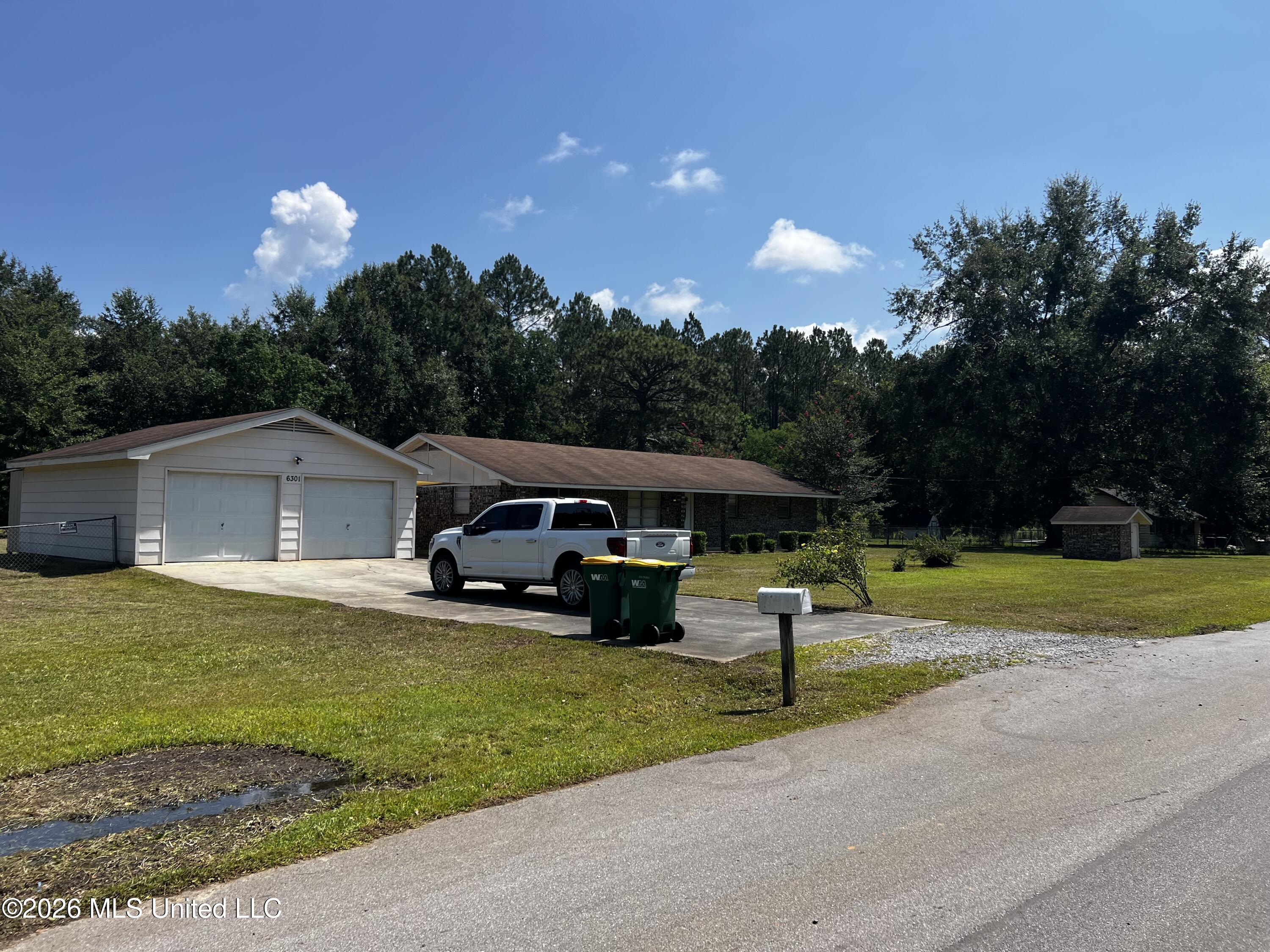 6301 Cleo Drive Moss Point, MS 39562 - Photo 36 of 42 IMG_2856
