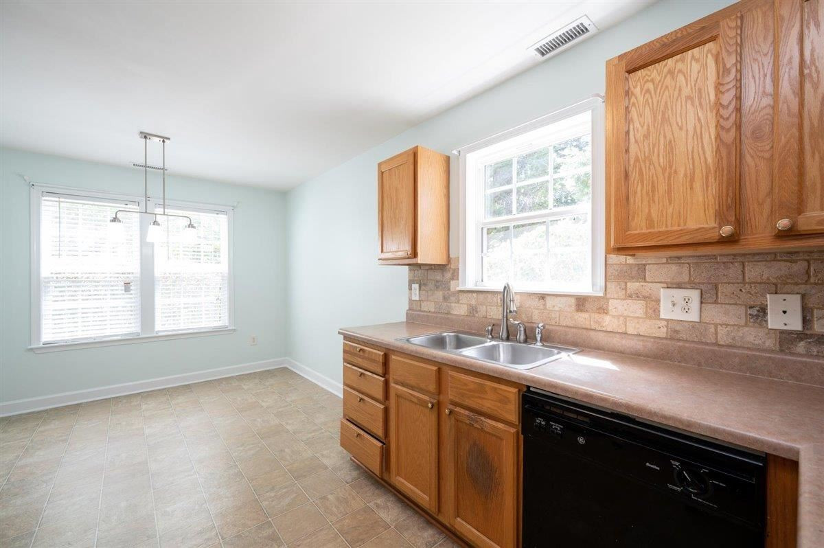 3908 Lodgepole Lane Raleigh, NC 27616 - Photo 14 of 29 Kitchen/Dining area