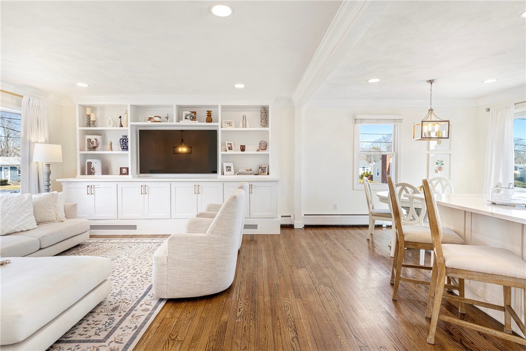 6 Jenkins Street Bristol, RI 02809 - Photo 8 of 36