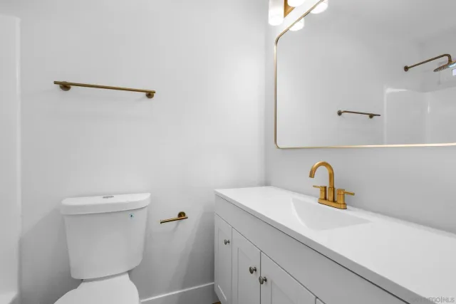 a bathroom with a tub