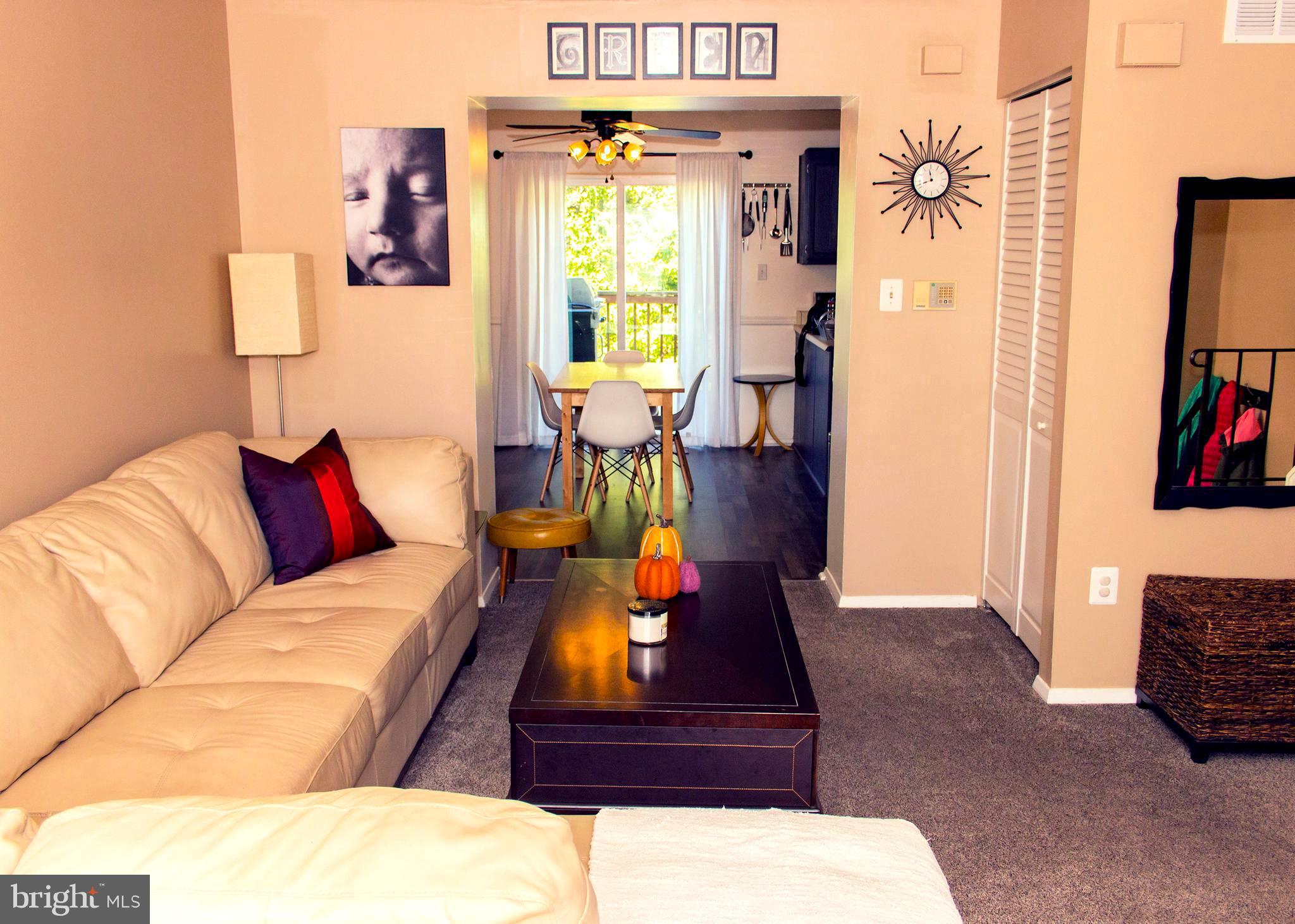 4014 Issacs Road Baltimore, MD 21220 - Photo 2 of 20 Living Room