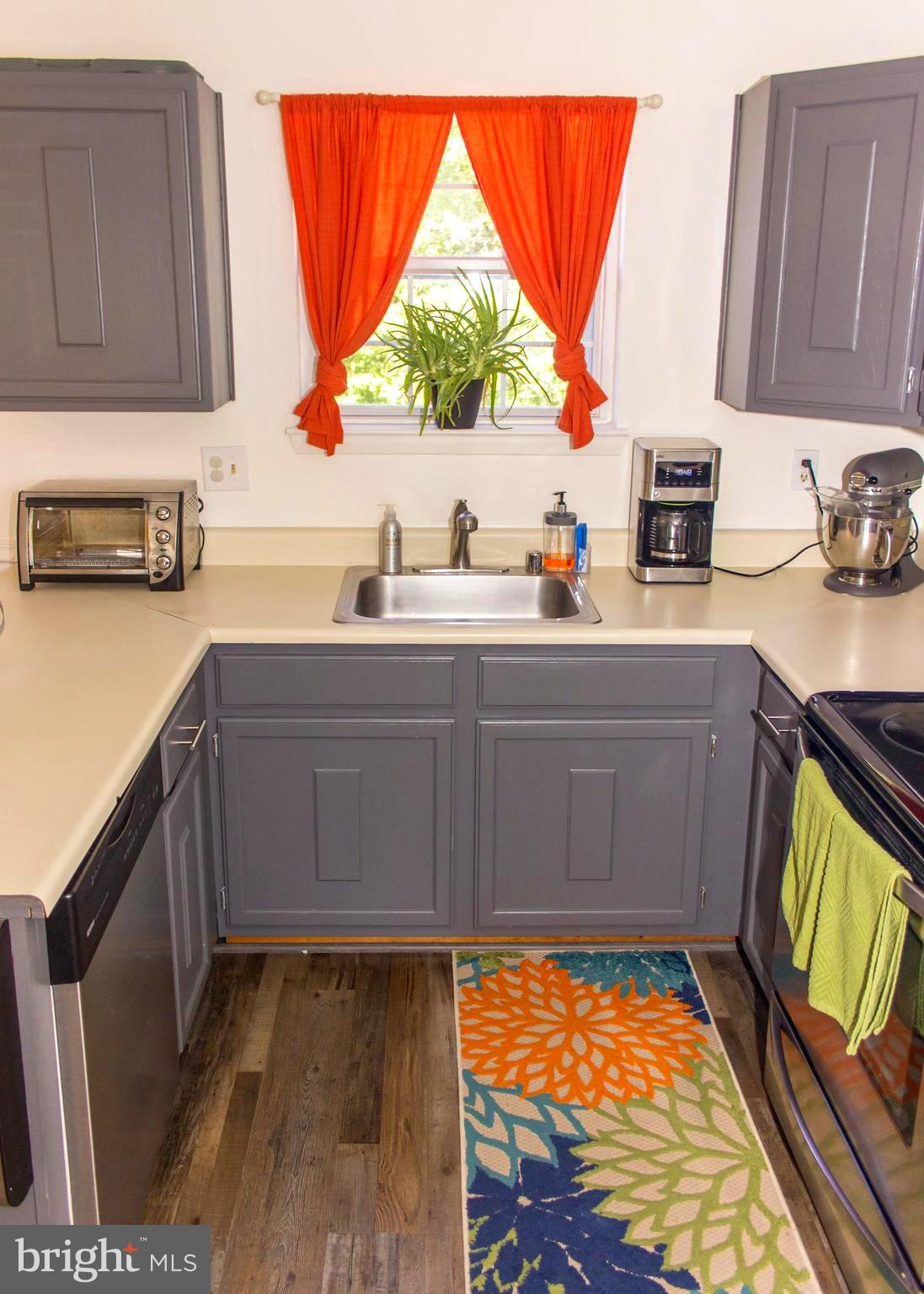 4014 Issacs Road Baltimore, MD 21220 - Photo 8 of 20 Kitchen