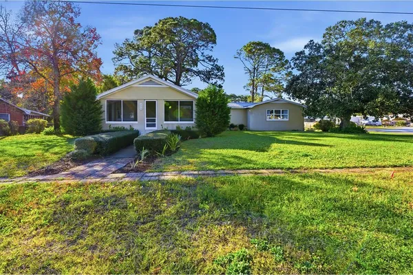 $410,000 | 290 Highway 98, Eastpoint, FL 32328