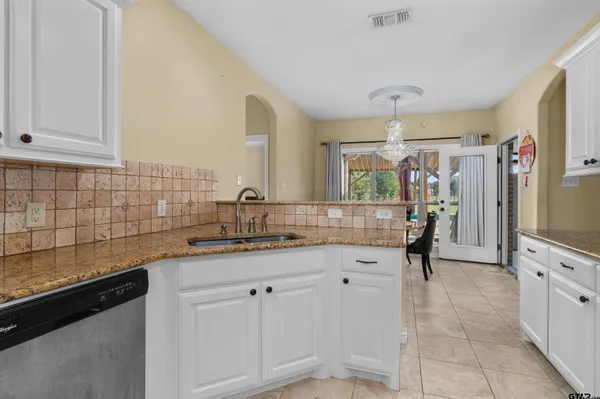 $559,000 | 1284 Cr 306 D Henderson Tx 75654, Henderson, TX 75654