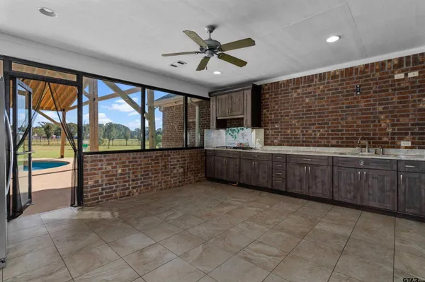 $559,000 | 1284 Cr 306 D Henderson Tx 75654, Henderson, TX 75654