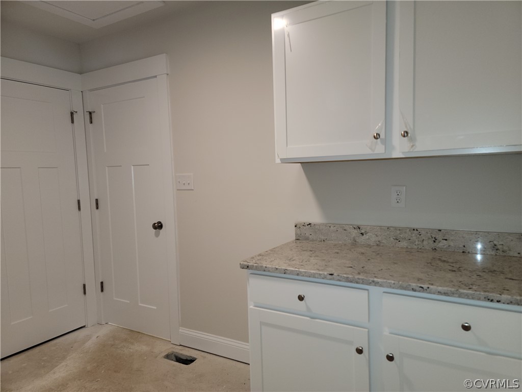12013 Corte Castle Road Chesterfield, VA 23838 - Photo 34 of 43 a view of cabinets and window