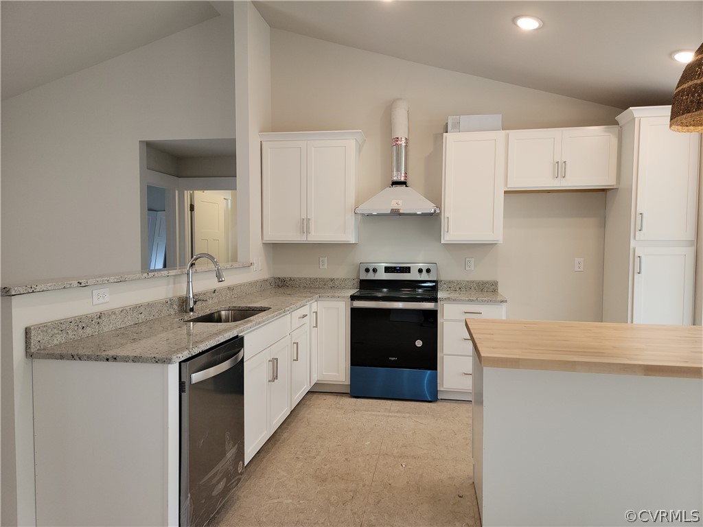 12013 Corte Castle Road Chesterfield, VA 23838 - Photo 9 of 43 a kitchen with stainless steel appliances granite countertop a sink stove and refrigerator