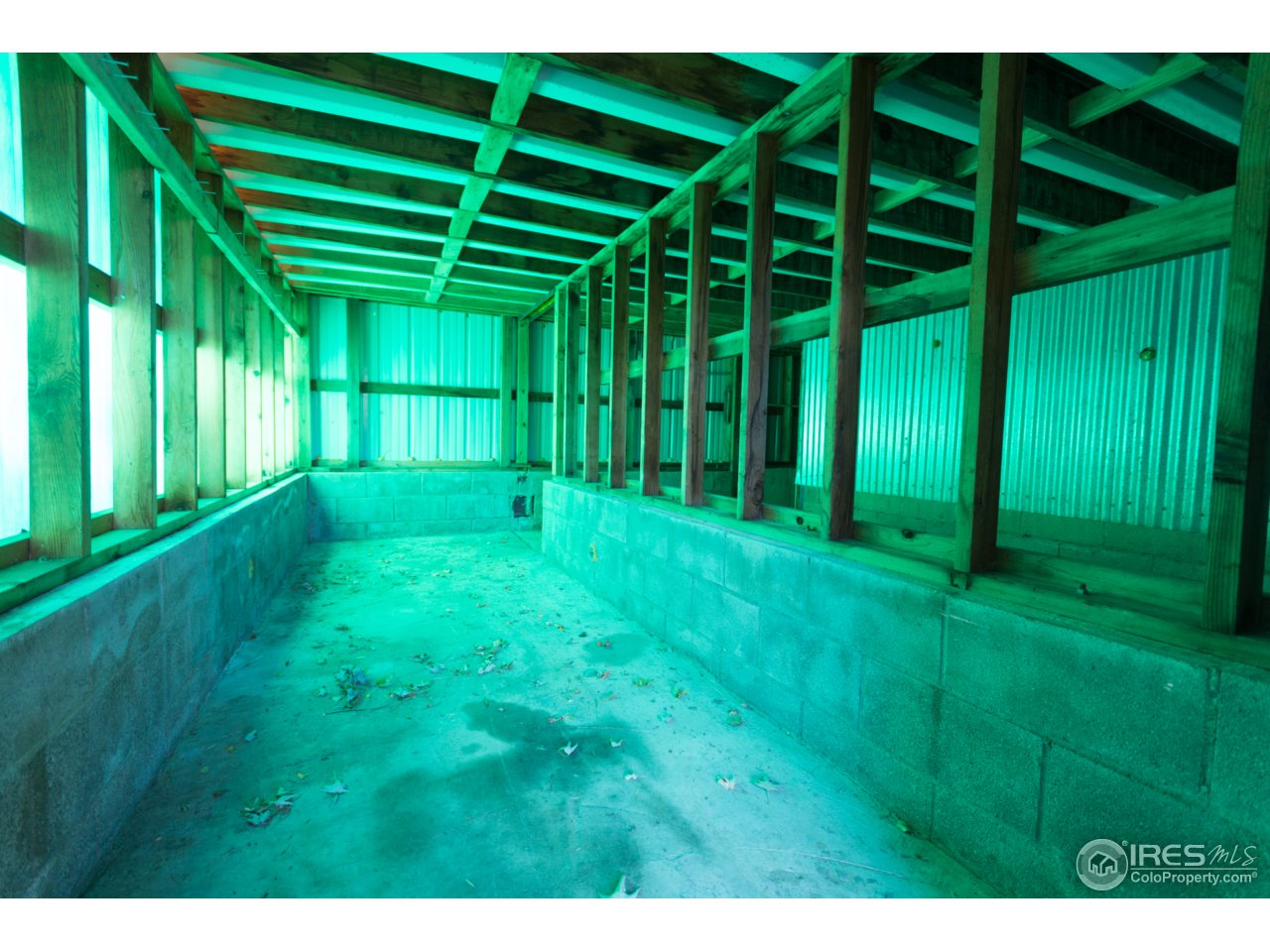 1334 Scrub Oak Circle Boulder, CO 80305 - Photo 18 of 19 Under deck dry space