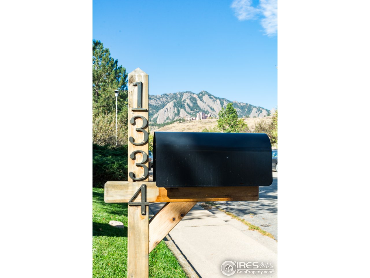 1334 Scrub Oak Circle Boulder, CO 80305 - Photo 2 of 19 Views!