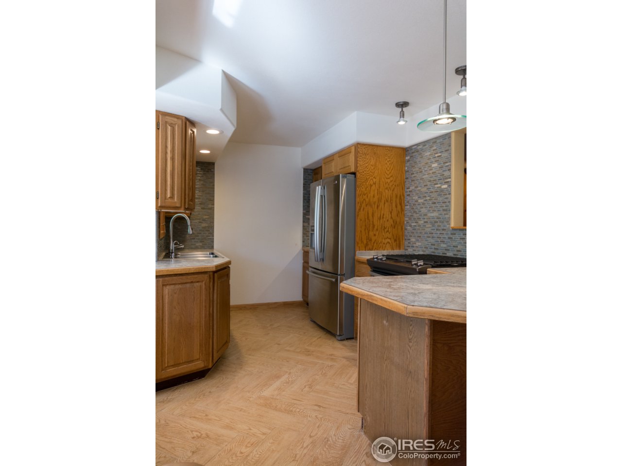 1334 Scrub Oak Circle Boulder, CO 80305 - Photo 5 of 19 Kitchen