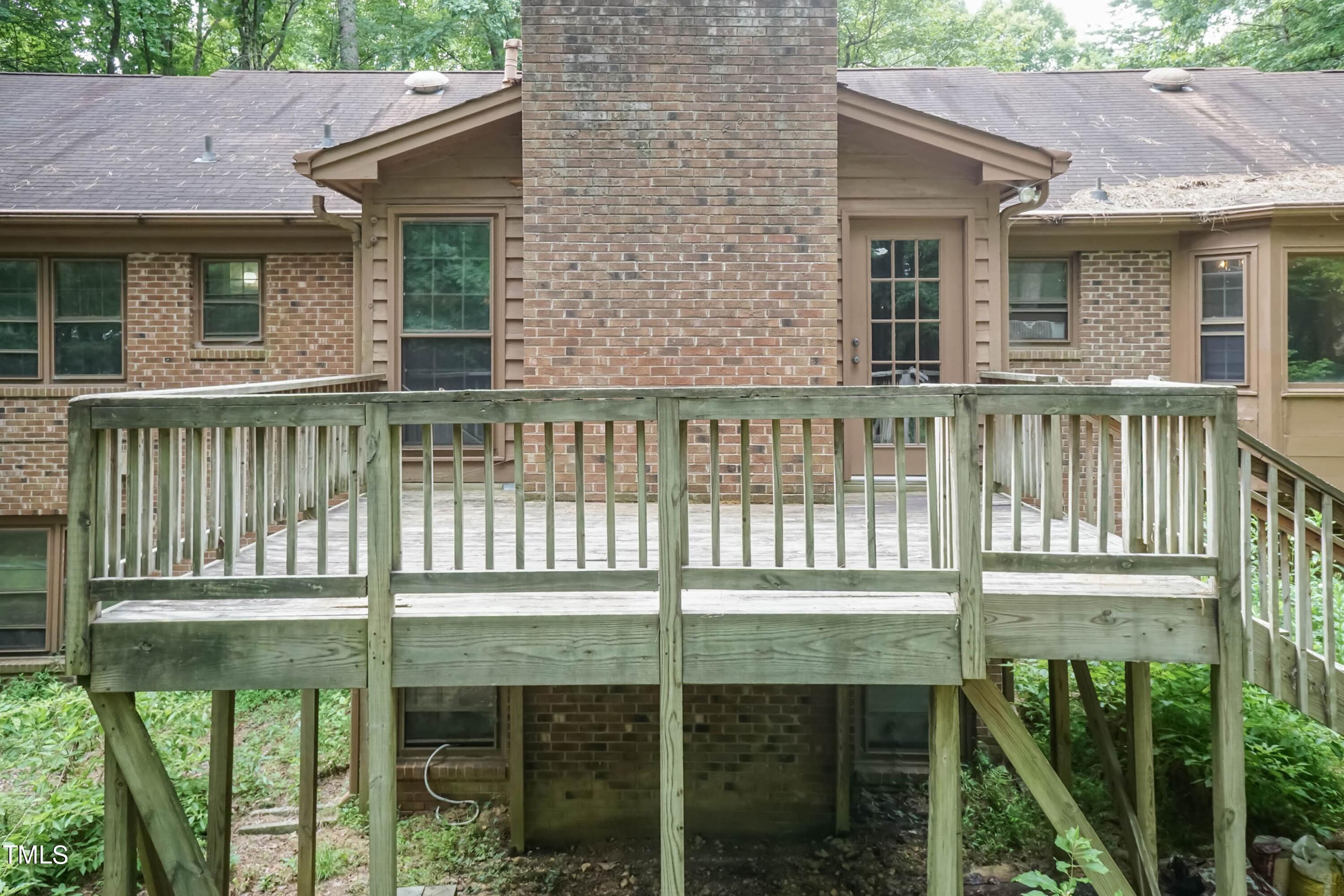 9212 Oneal Road Raleigh, NC 27613 - Photo 47 of 51 Deck 01
