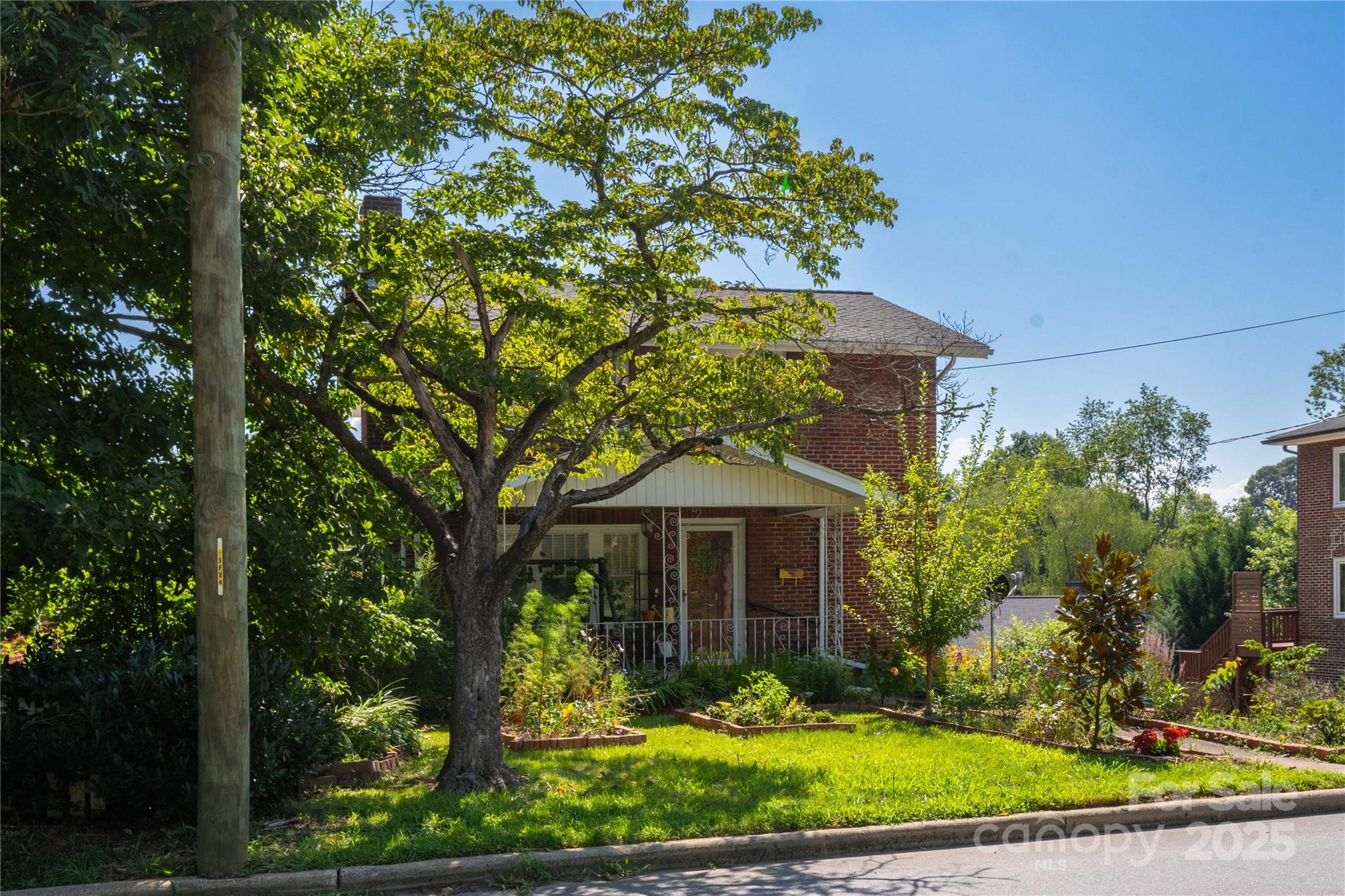 56 Brevard Road Asheville, NC 28806 - Photo 3 of 35 Gallery Image 3