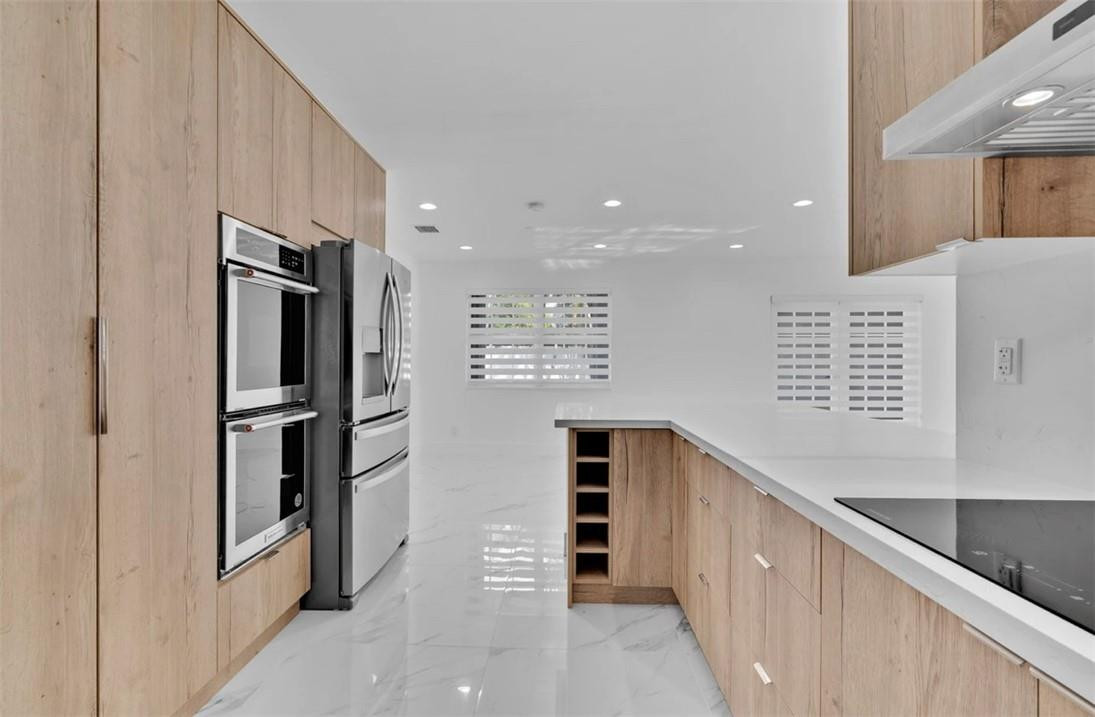 5110 Northeast 27th Avenue Lighthouse Point, FL 33064 - Photo 13 of 27 Photo 13