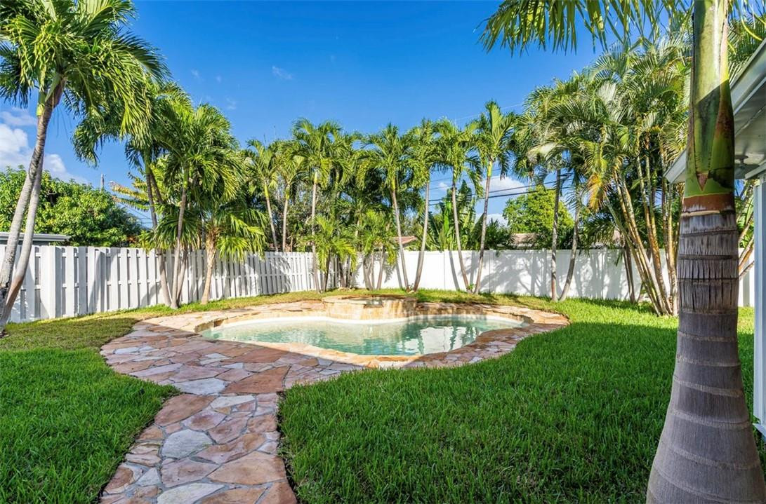 5110 Northeast 27th Avenue Lighthouse Point, FL 33064 - Photo 25 of 27 Photo 25