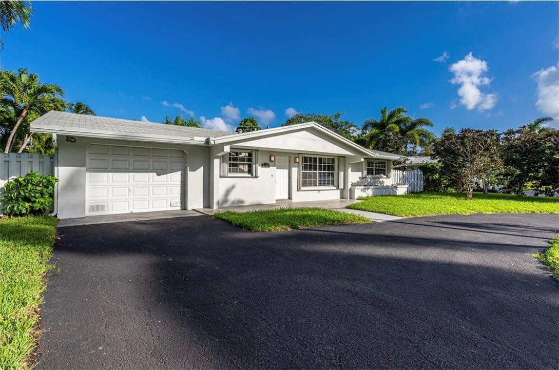 5110 Northeast 27th Avenue Lighthouse Point, FL 33064 - Photo 8 of 27 Photo 8