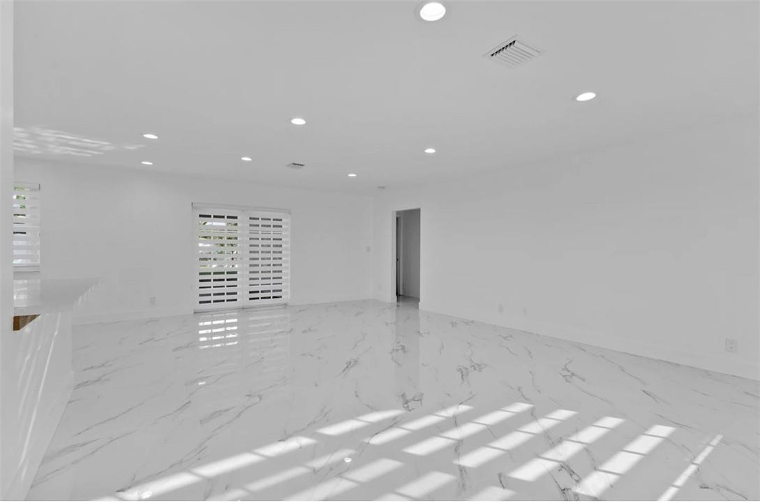 5110 Northeast 27th Avenue Lighthouse Point, FL 33064 - Photo 9 of 27 Photo 9