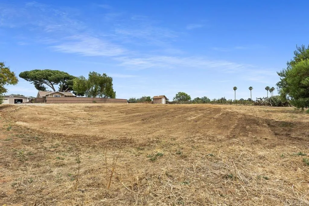 Sky Vista Fallbrook, CA 92028 - Photo 13 of 15