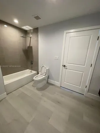 $2,600 | 1938 Jackson Street, Unit 301, Hollywood, FL 33020