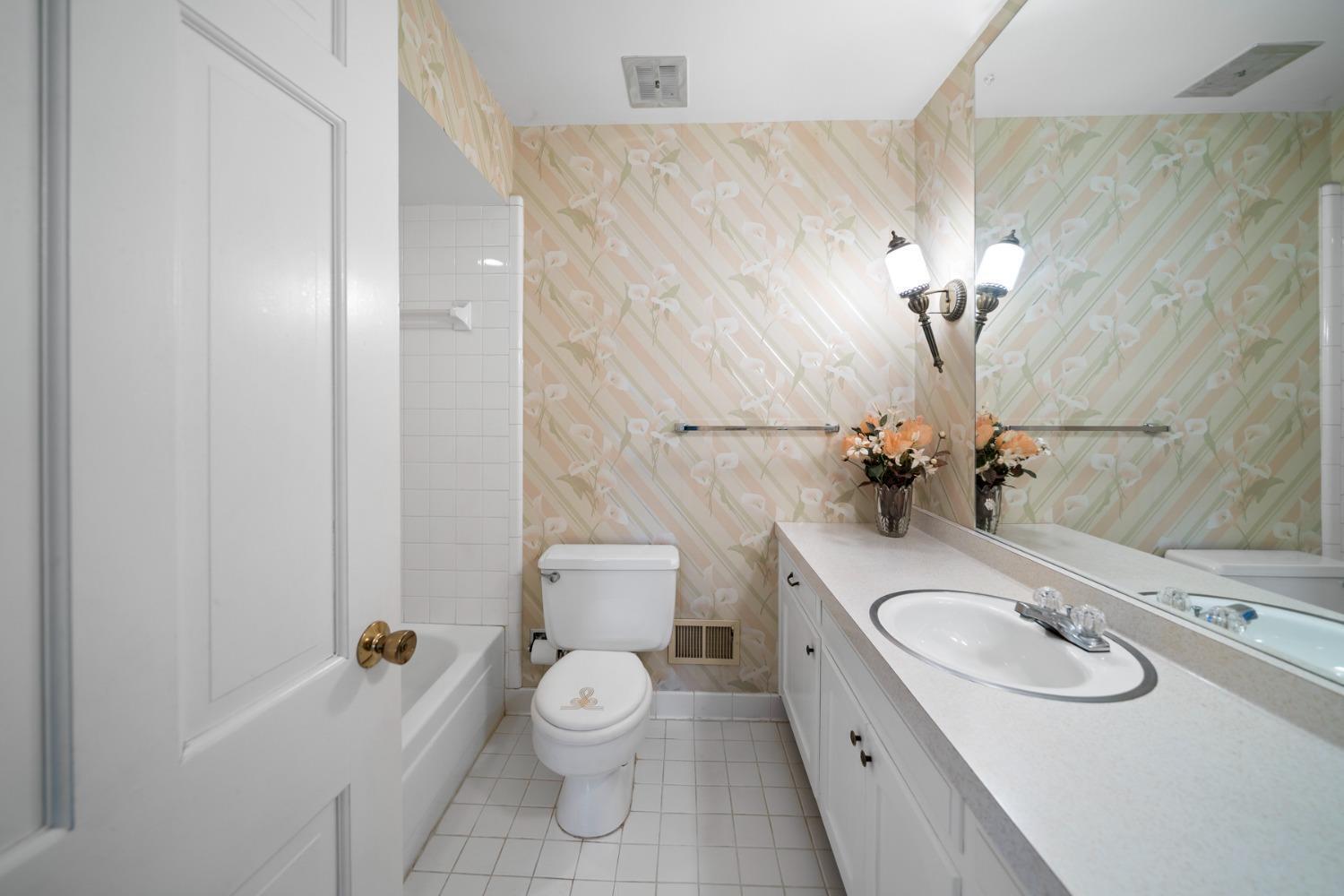 8100 Shawnee Run Road Cincinnati, OH 45243 - Photo 36 of 49 Gallery Image 36