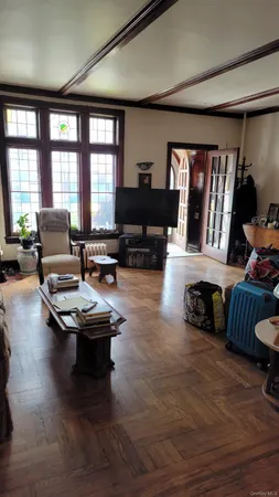 $1,049,000 | 147-13 Willets Point Boulevard | Whitestone