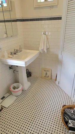 $1,049,000 | 147-13 Willets Point Boulevard | Whitestone