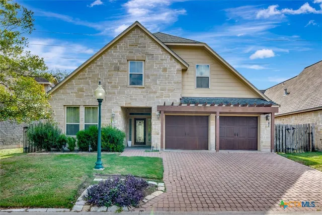 $479,900 | 34 Cotswold Lane, Victoria, TX 77904