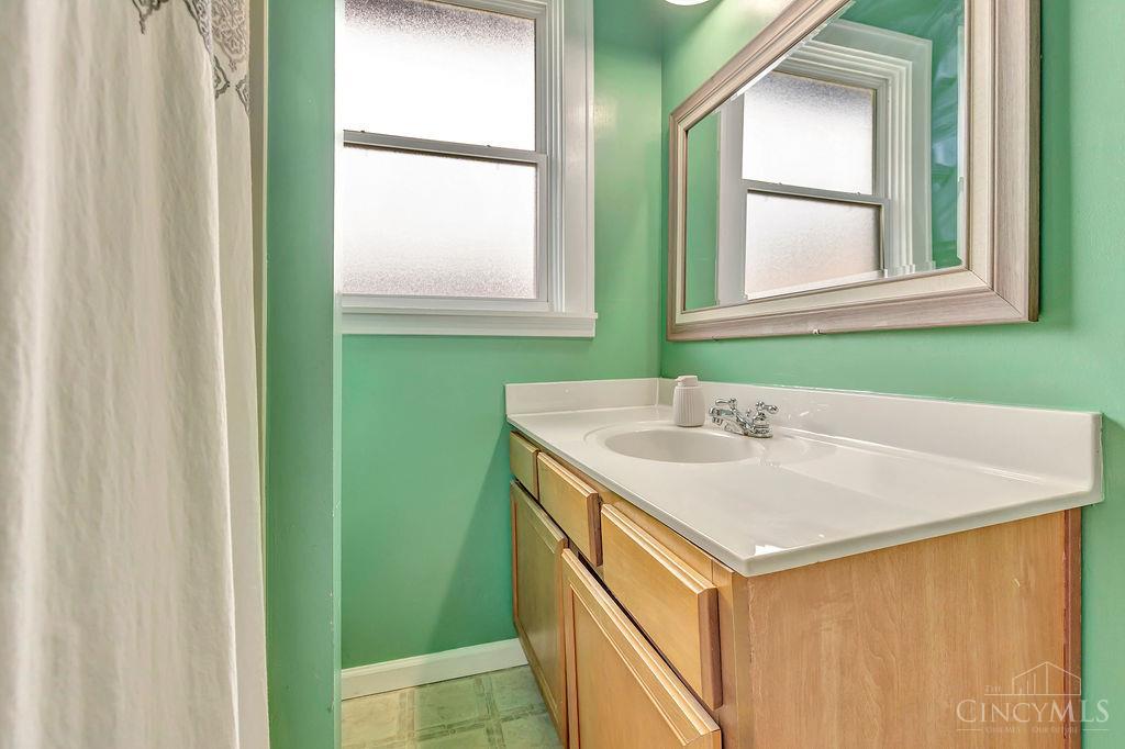5415 Lester Road Cincinnati, OH 45213 - Photo 21 of 33