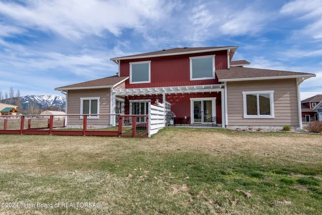 $499,000 | 94 Late September Lane, Swan Valley, ID 83449