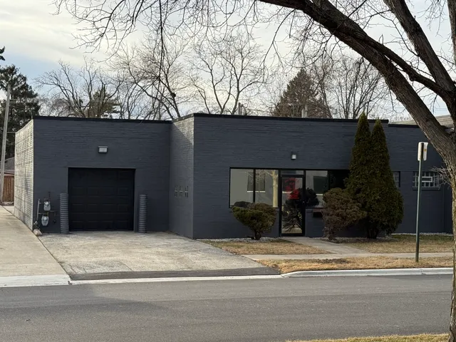 a house view with a outdoor space