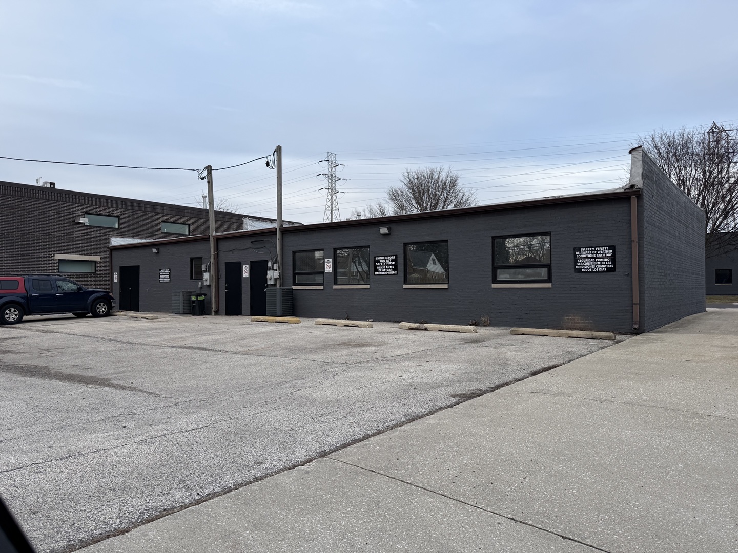 9142 Terminal Street Skokie, IL 60077 - Photo 11 of 11 a view of a building