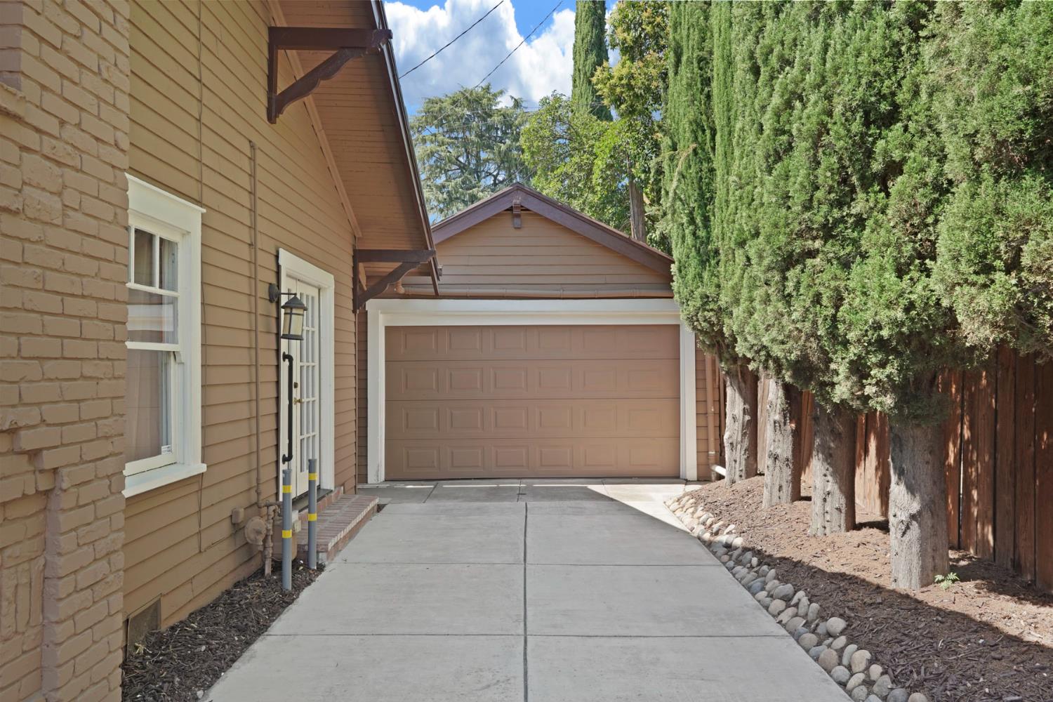 411 Bedford Road Stockton, CA 95204 - Photo 6 of 45