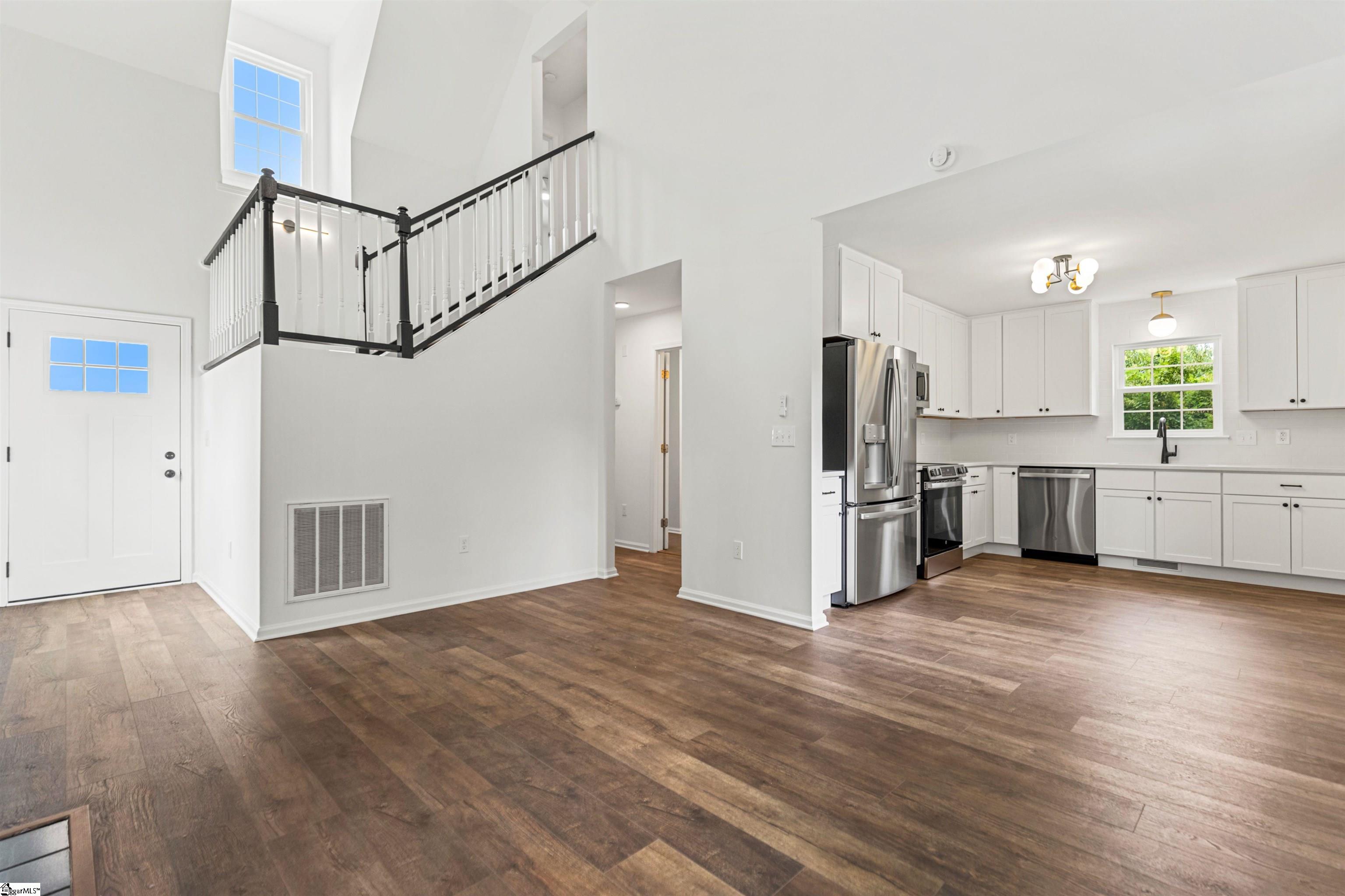 15 Haley Court Greenville, SC 29607 - Photo 8 of 23