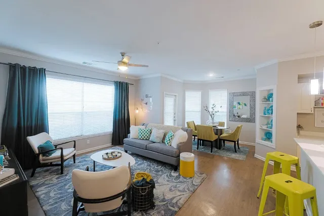 $1,075 | 10505 South I-35 Frontage Road, Unit 338, Austin, TX 78747