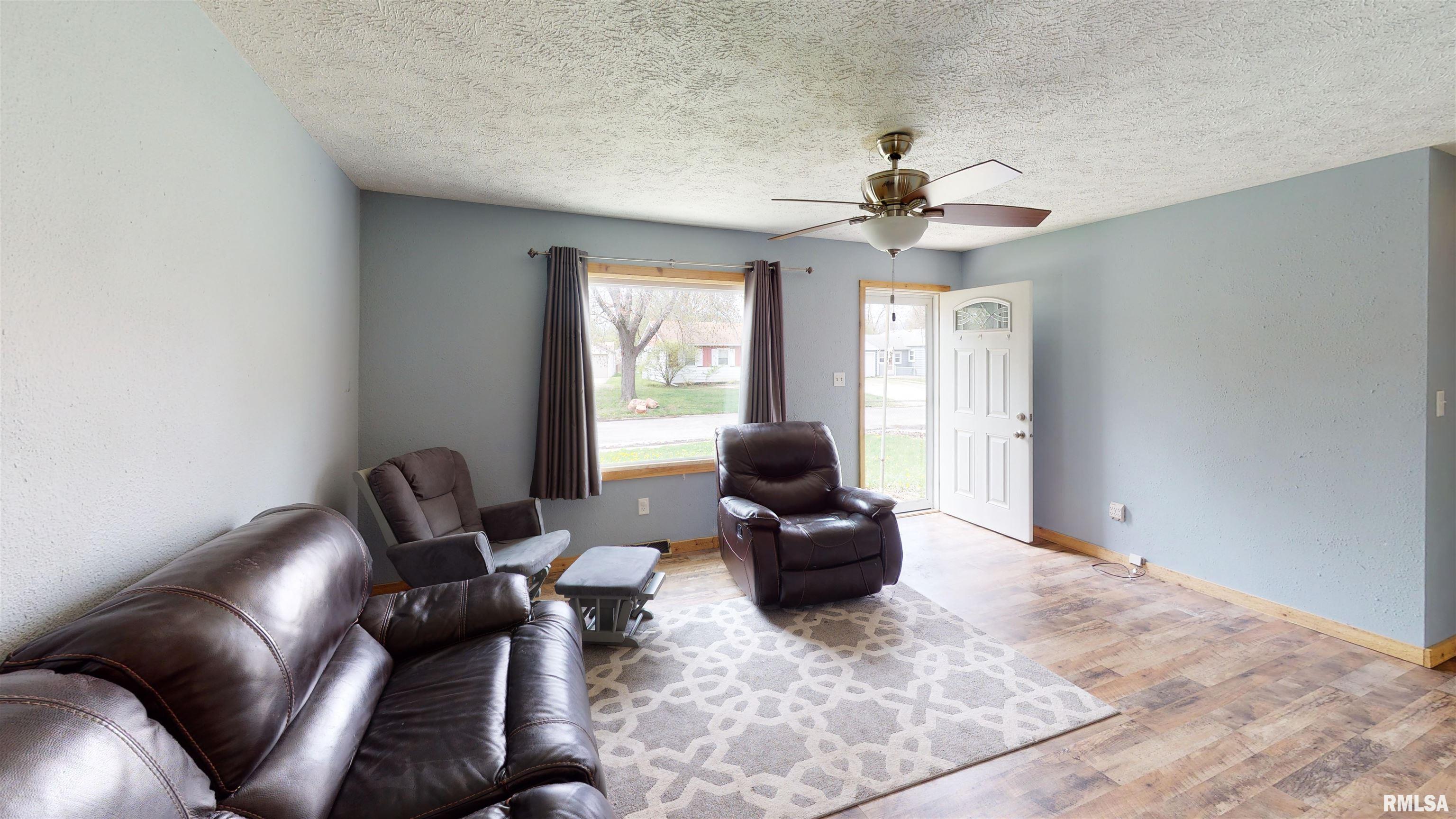 14 Salem Road Springfield, IL 62702 - Photo 6 of 12 Gallery Image 6