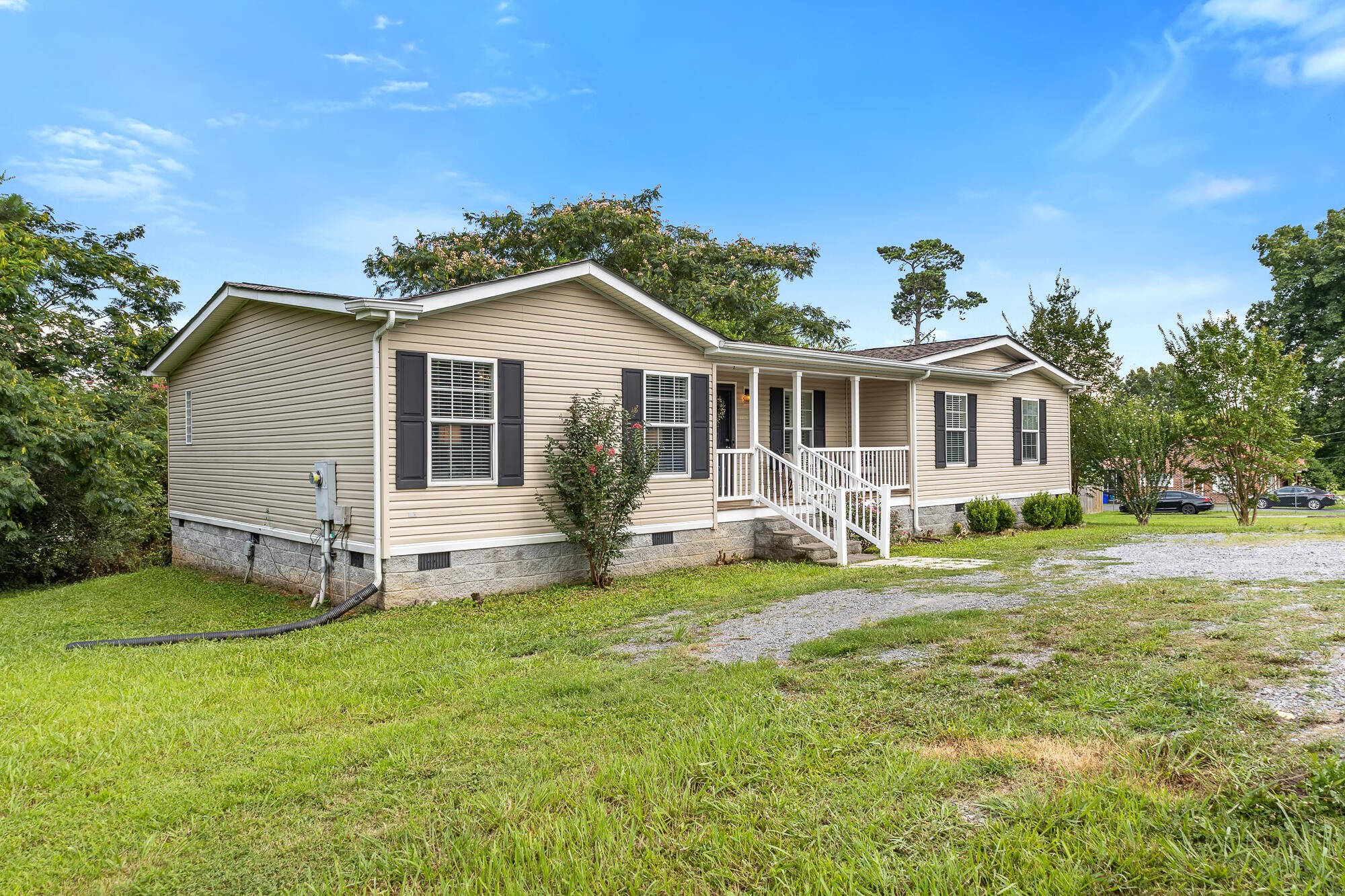 1475 Durkee Road Southeast Cleveland, TN 37323 - Photo 2 of 27