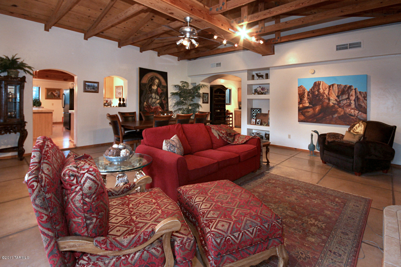 8370 East Tanque Verde Road Tucson, AZ 85749 - Photo 2 of 20