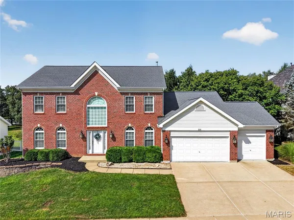 $669,000 | 511 Westonridge Court, Ballwin, MO 63021