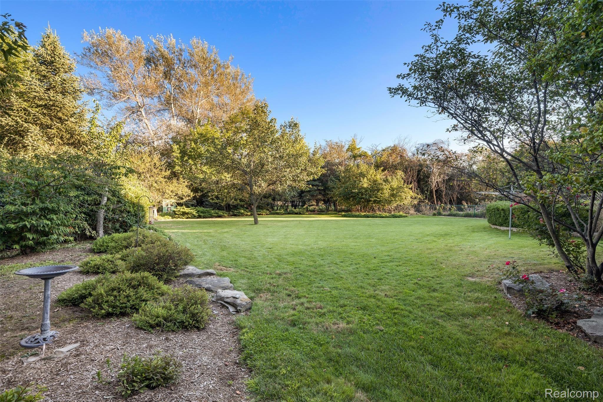 17651 Meridian Road Grosse Ile, MI 48138 - Photo 46 of 52 XA9A0126 Output.jpg