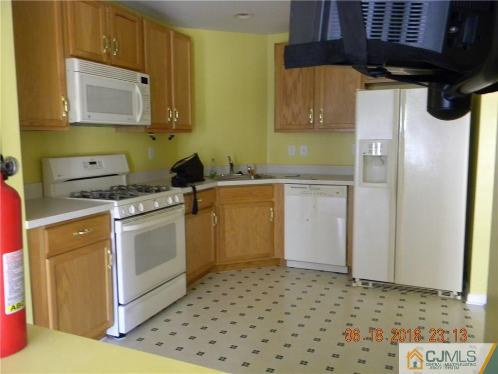 20 Rondell Lane, Unit 20 Old Bridge, NJ 08879 - Photo 3 of 7 Gallery Image 3