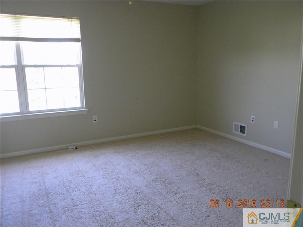 20 Rondell Lane, Unit 20 Old Bridge, NJ 08879 - Photo 4 of 7 Gallery Image 4