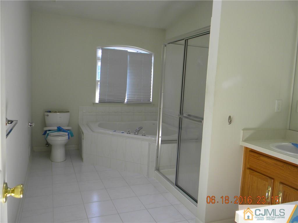 20 Rondell Lane, Unit 20 Old Bridge, NJ 08879 - Photo 5 of 7 Gallery Image 5