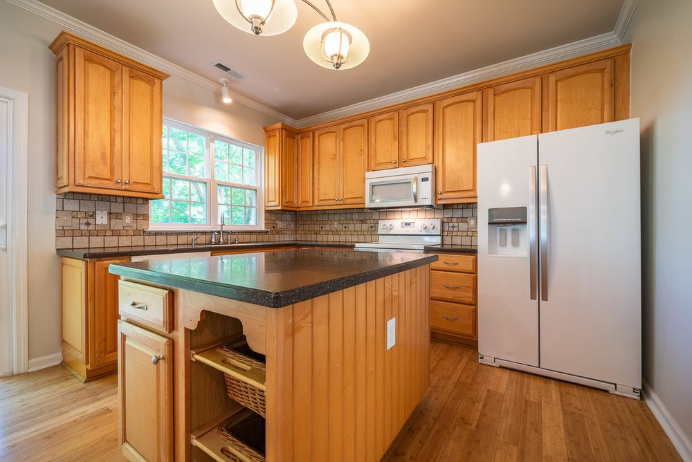 124 Button Road Morrisville, NC 27560 - Photo 9 of 30 Kitchen