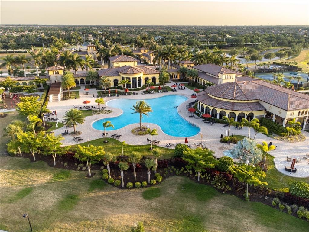 20201 Ragazza Circle, Unit 201 Venice, FL 34293 - Photo 10 of 58 a view of a city & an ocean